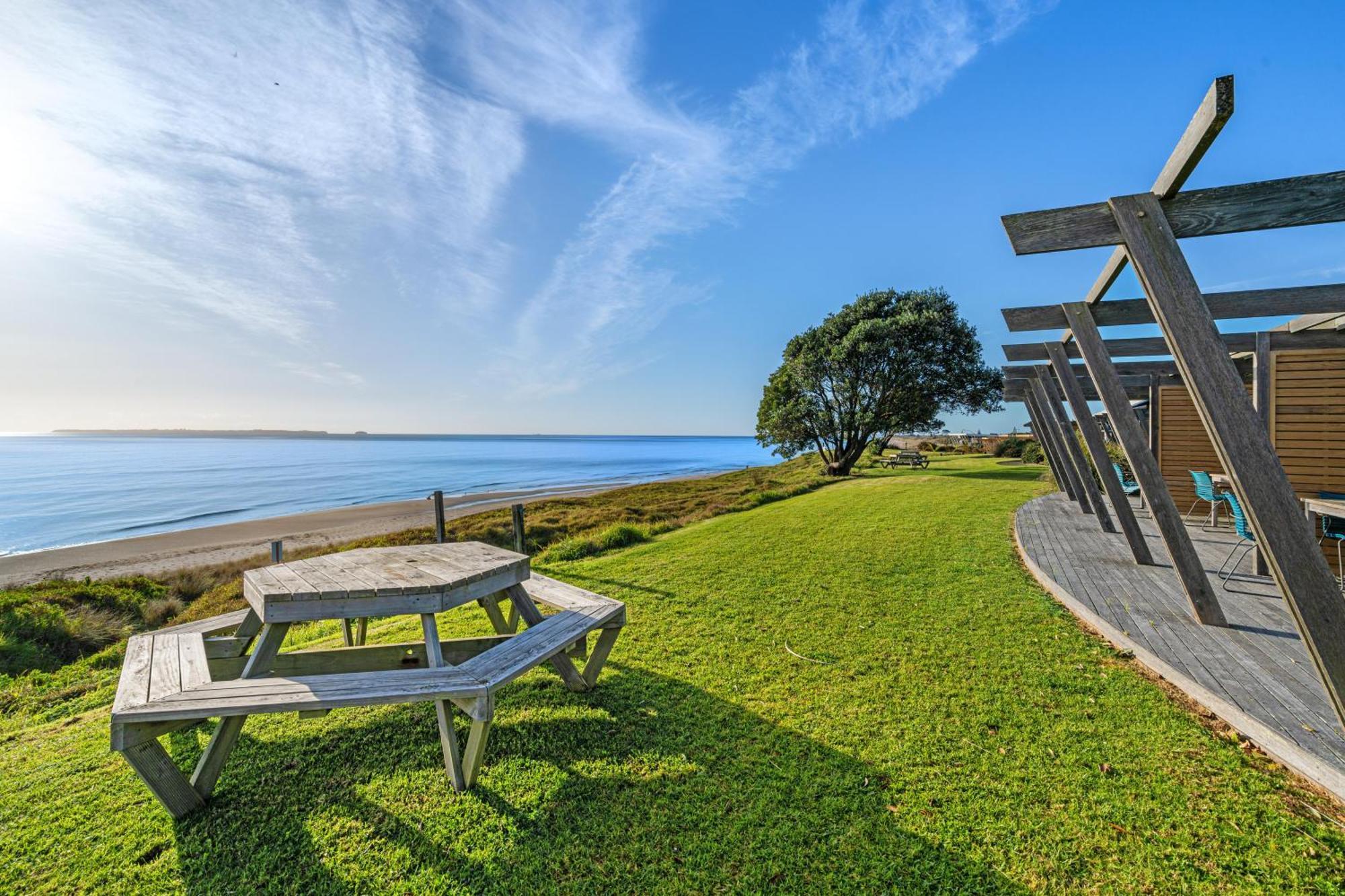 Tasman Holiday Parks - Papamoa Beach ภายนอก รูปภาพ